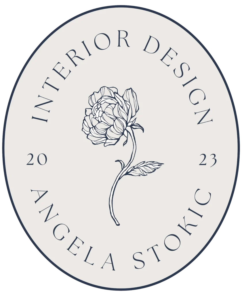Vintage-inspiriertes Logo für Interior Design von Angela Stokic mit floraler Illustration und elegantem Schriftzug